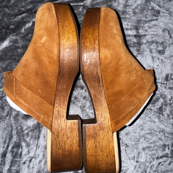 Talbots Clogs - Picture 4 of 7